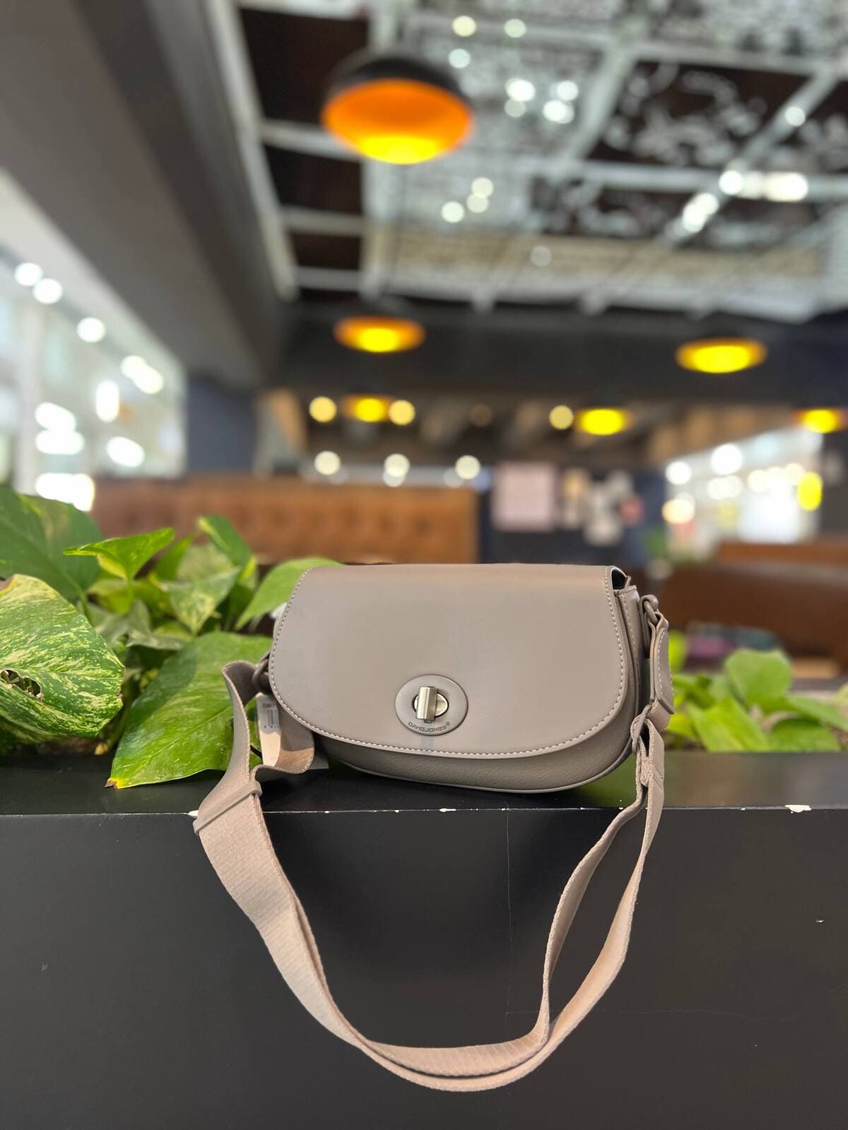 کیف دوشی زنانه DavidJones مدل CM7104